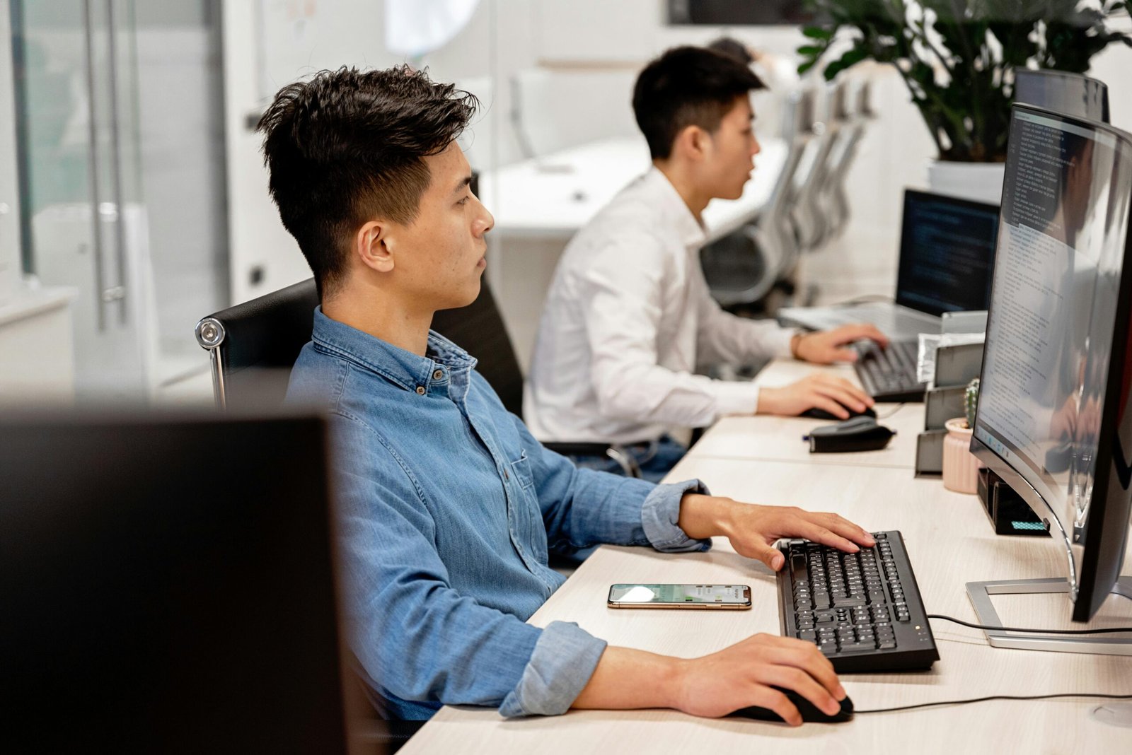 M3LME software team supporting customers